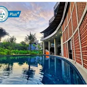 Hotel Atom Phuket -sha Plus ***